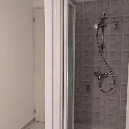 A Avec Terrasse, Animaux Acceptes - Fr-1-653-82 Дом отдыха Torsac