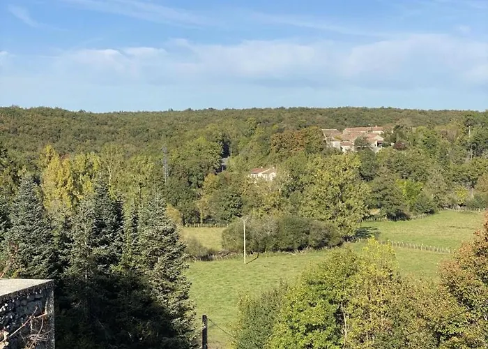 à Avec Terrasse, Animaux Acceptés - Fr-1-653-82 * Torsac