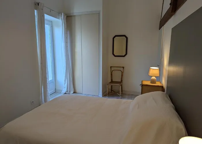 à Avec Terrasse, Animaux Acceptés - Fr-1-653-82 * Torsac