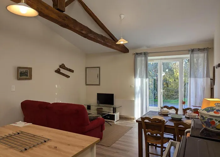 à Avec Terrasse, Animaux Acceptés - Fr-1-653-82 * Torsac